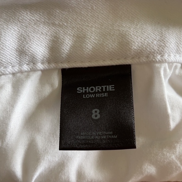 Express Low Rise Shortie White shorts - Picture 4 of 4